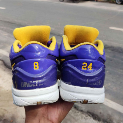 KOBE 4 PROTRO UNDFTD "Undefeated - LA Lakers"