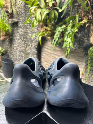 Adidas Yeezy Foam Runner RNNR Mineral Blue