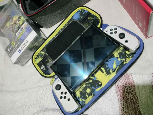 FOR SALE NINTENDO SWITCH OLED