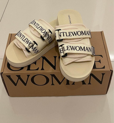 ONHAND!!! GENTLEWOMAN STRAPPY DETAIL SANDALS SIZE 37 ( 24cm )