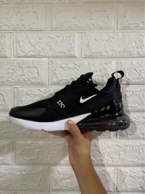 FOR SALE‼️Nike Air Max 270‼️