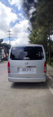 2015 Toyota hiace commuter