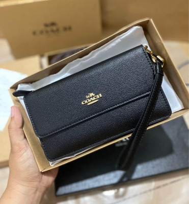 COACH WOMEN WRISTLET WALLET