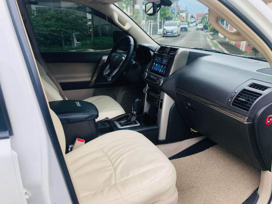 2013 Toyota land cruiser prado