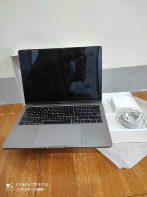 Macbook Pro (13-inch, 2017)