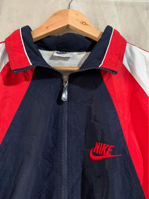 NIKE WINDBREAKER