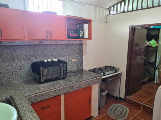 El Rio- townhouse 4 bed 2 cr 2 kitchen
