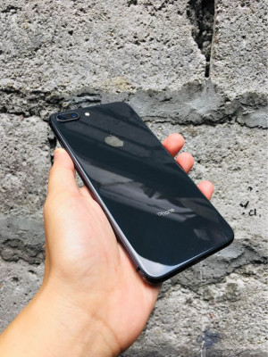 iPhone 8plus 256GB Semi Factory Unlock.