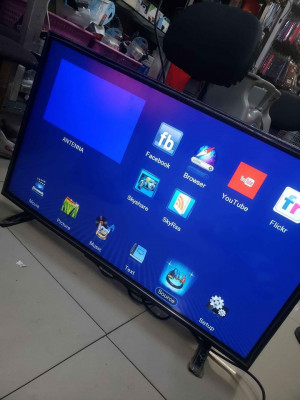 Smart tv 32 inches Skyworth