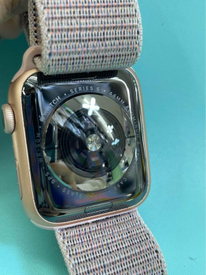 Apple Watch Series 5 44mm