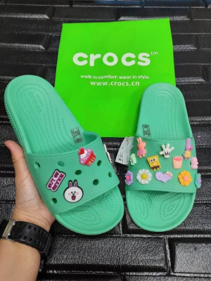 CROCS CLASSIC SLIDES