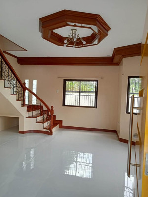 HOUSE & LOT FOR SALE