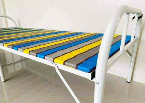 FOLDING BED
