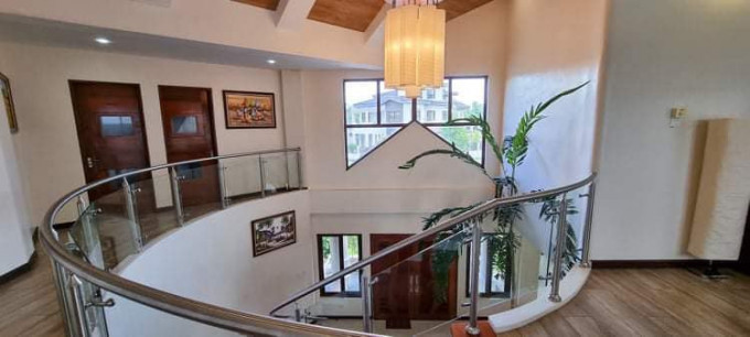 AUSTRALIAN ARCHITECTURE MODERN HOUSE IN SOUTH FORBES PARK FOR SALE