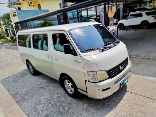 2013 Nissan urvan estate manual