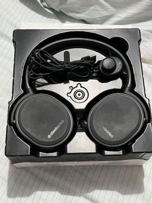 SteelSeries Arctis 5 & JBL Flip 5