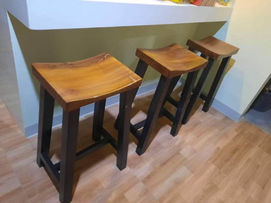 Solid wood bar stool (acacia)