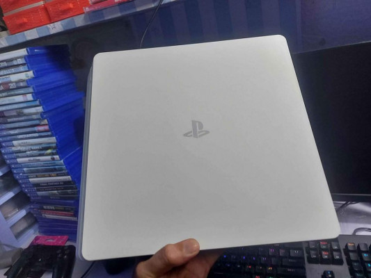 PS4 slim Glacier white limited edition