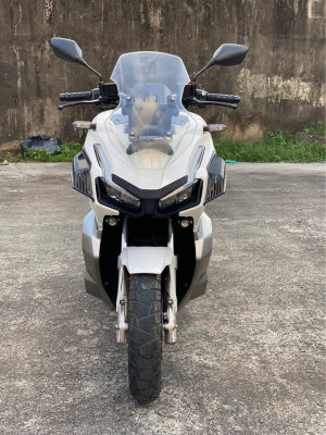 2021 Honda adv 150 pearl white