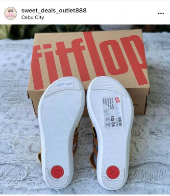 Brand new Fitflop loopy sandal artisan gold