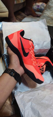 Kobe 11 Bright Mango