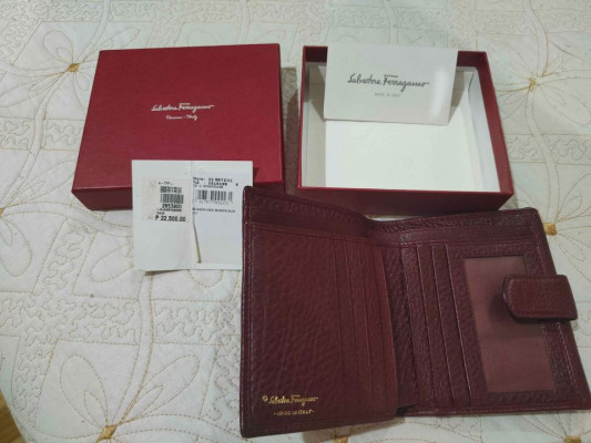 Salvatore Ferragamo Wallet 💯 Original