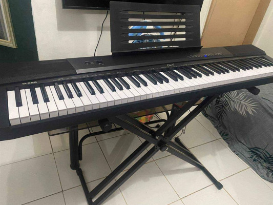 Electronic piano keyboard