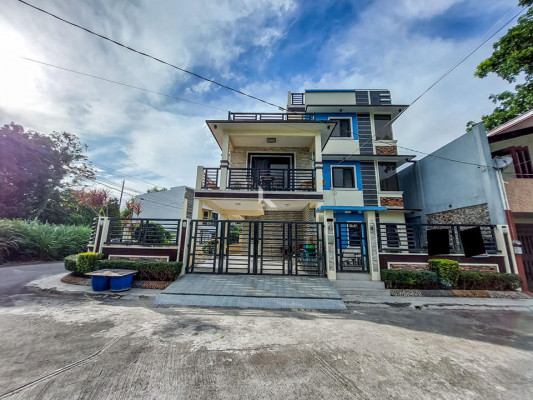 4 BR 3 Storey Corner House and Lot for Sale in Metrogate Estates