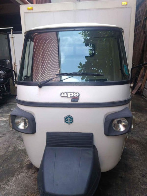 Piaggio vespa ape