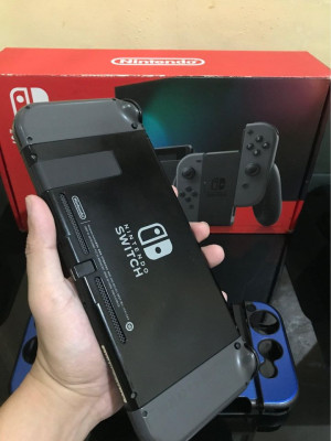 Nintendo switch V2 with GAMES Complete