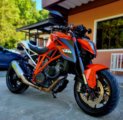 2015 KTM superduke 1290r