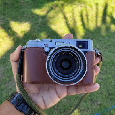 Fujifilm X100s (Good Condition)(Low SC)(Lots Of Freebies)