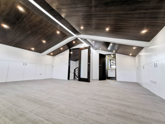 Charming Superior House and lot for Sale