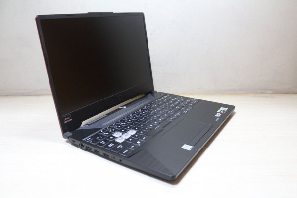 Asus Tuf F15 FX506 i7-10750H nvidia GTX1650Ti Gaming Laptop