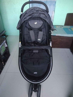 Joie Branded Stroller 3k only‼️ Full Recline Almost New