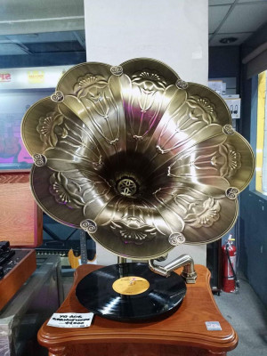 Circa Audio YQ-A06 Vintage Gramophone