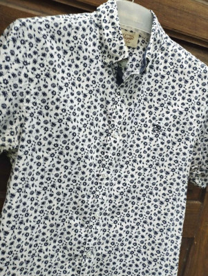 Penguin short sleeves polo small on tag