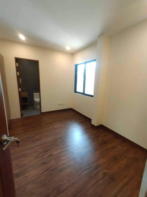 Single Attached House and lot for sale in Cainta Along Marcos Highway