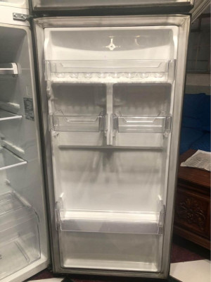 2nd Hand LG Smart Inverter 9.6 cu ft Refrigerator