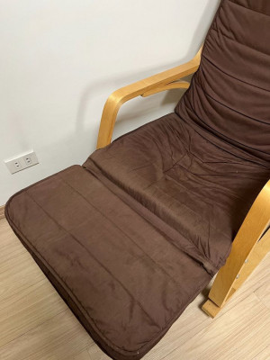 ROCKING CHAIR/ BREASTFEEDING CHAIR