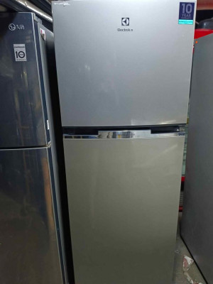 REFRIGERATOR INVERTER ELECTROLUX 12 cu. ft. -2 DOORS✨