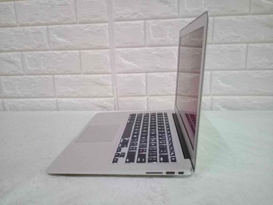 MACBOOK AIR 2015 model