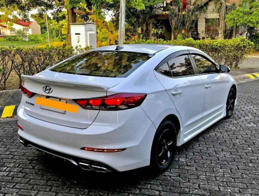 2018 Hyundai Elantra