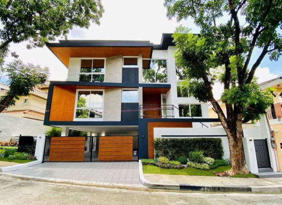 HOUSE AND LOT FOR SALE