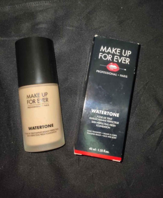 MakeUp Forever Watertone Foundation (BRAND NEW) Shade: Y305