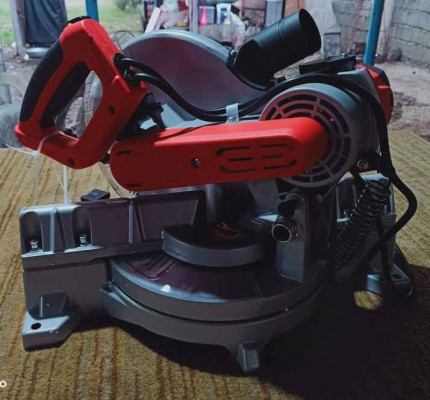 ZEKOKI HEAVY DUTY MITER SAW 1800w