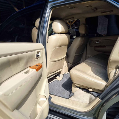 2009 Toyota Fortuner G GAS A/T