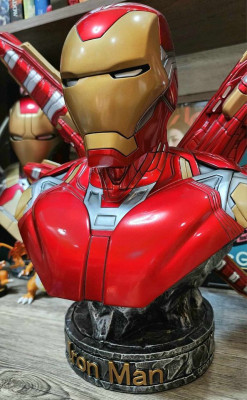 IRON MAN MARK 85 RESIN BUST 44CM