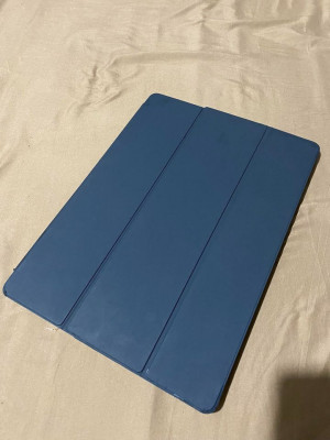 iPad Pro 12.9 Inch 2017 with magic keyboard