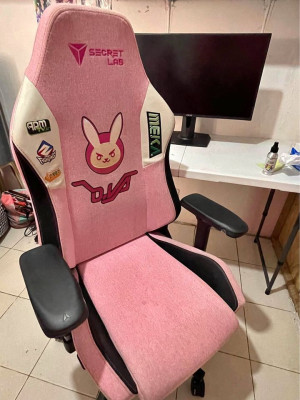 DVA Omega Secretlab Gaming Chair
